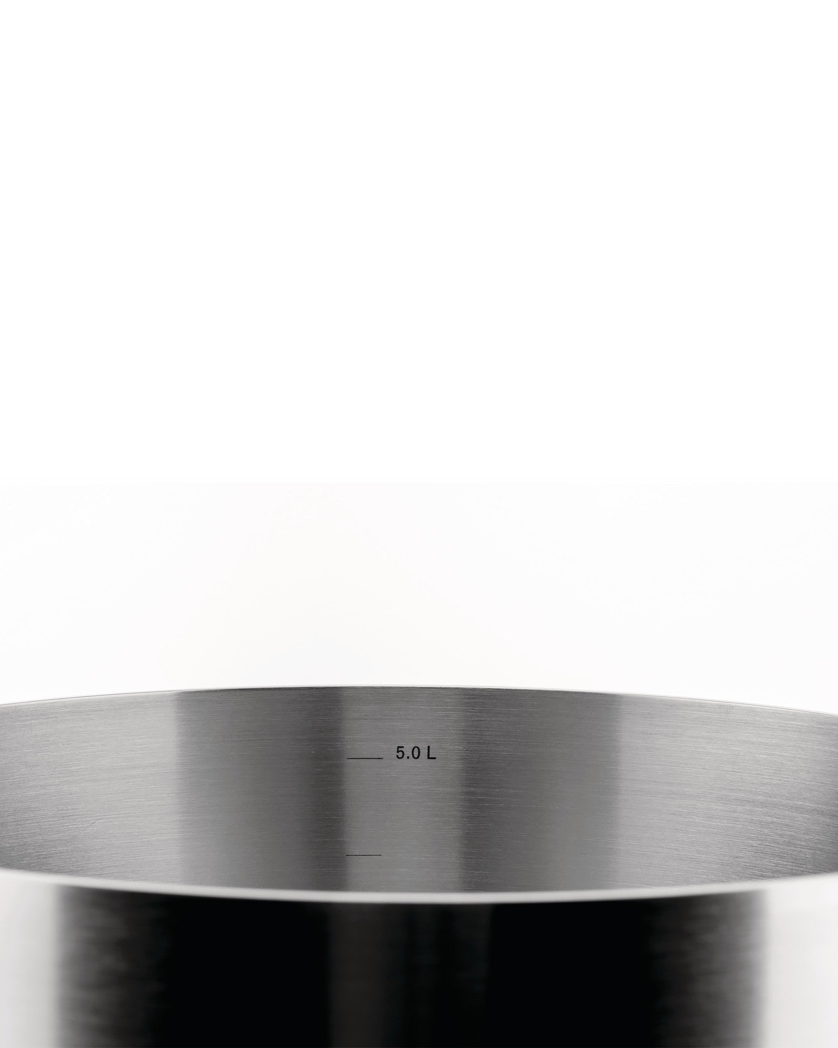 Stainless steel Convivio pot by Alessi, with an internal 5.0 L measurement mark and brushed metal texture.
