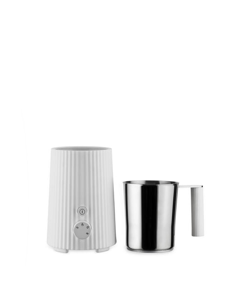 Plissé white Multi-function milk frother Alessi 2